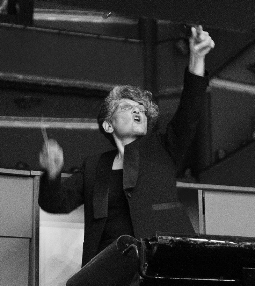 Maestro Nvart Andreassian, conductor